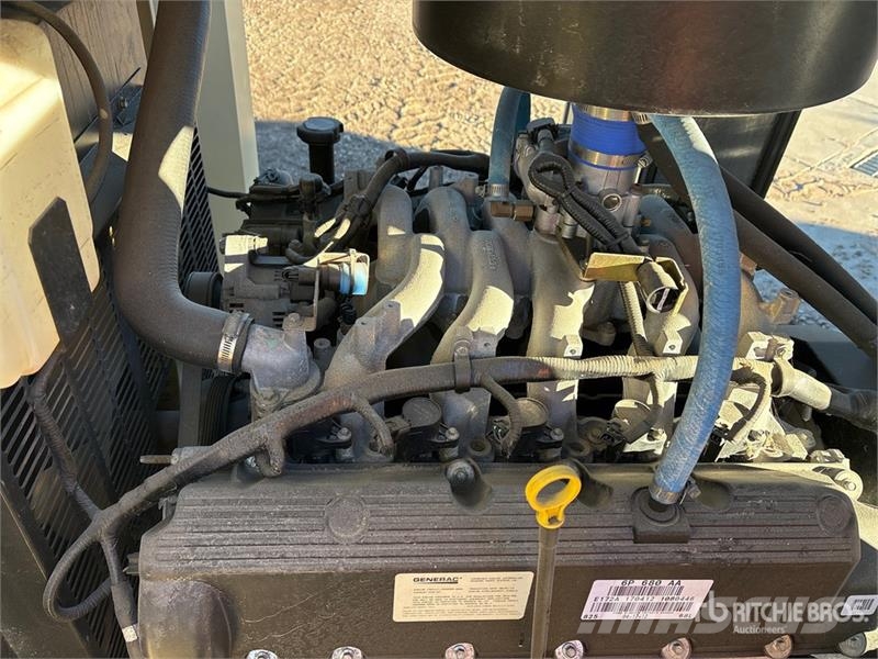 Generac 14193230200 60 kW Skid-Mounted Generator Set 디젤 발전기