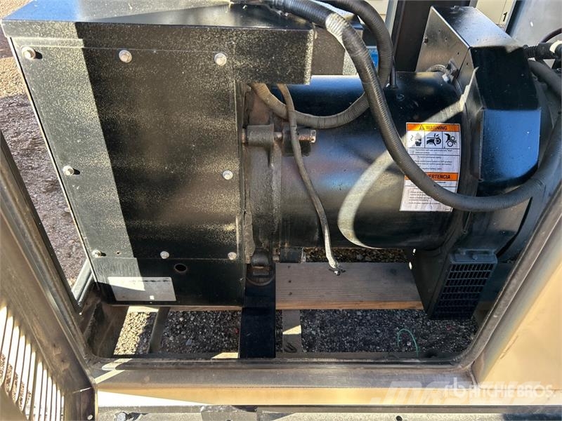 Generac 30 kW Skid-Mounted Generator Set Generatori diesel