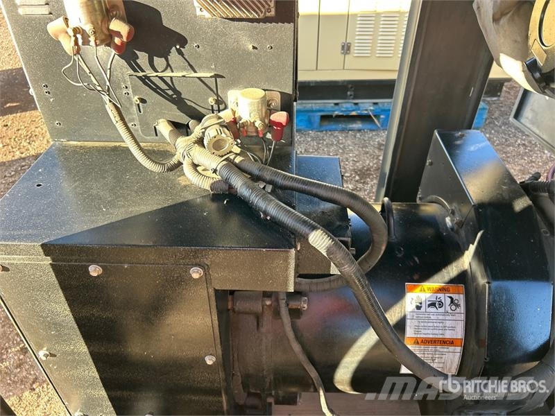 Generac 30 kW Skid-Mounted Generator Set Generatori diesel