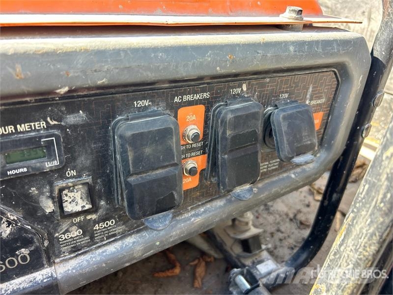 Generac of (2) Generac GP3600 3.6 kW Portable Generator Se Drugi agregati