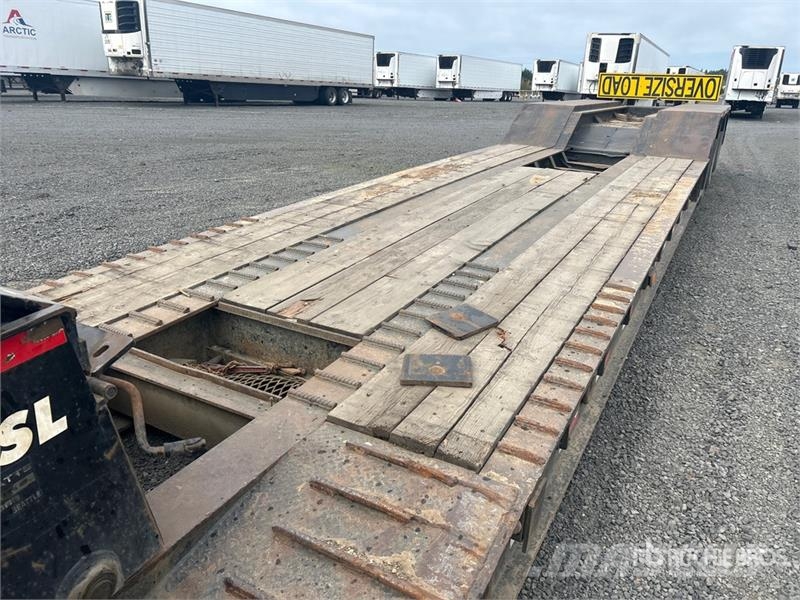 General Tri/A Removable Gooseneck Lowboy Trailer Zemie treileri