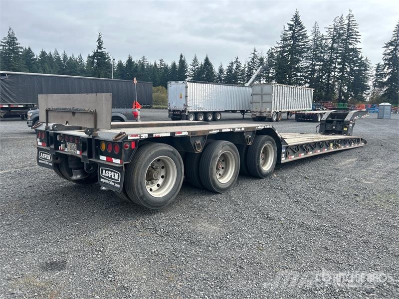 General Tri/A Removable Gooseneck Lowboy Trailer Zemie treileri