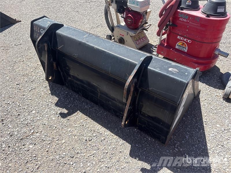 Genie 117686-S 60 in Q/C Telehandler Bucket Benne