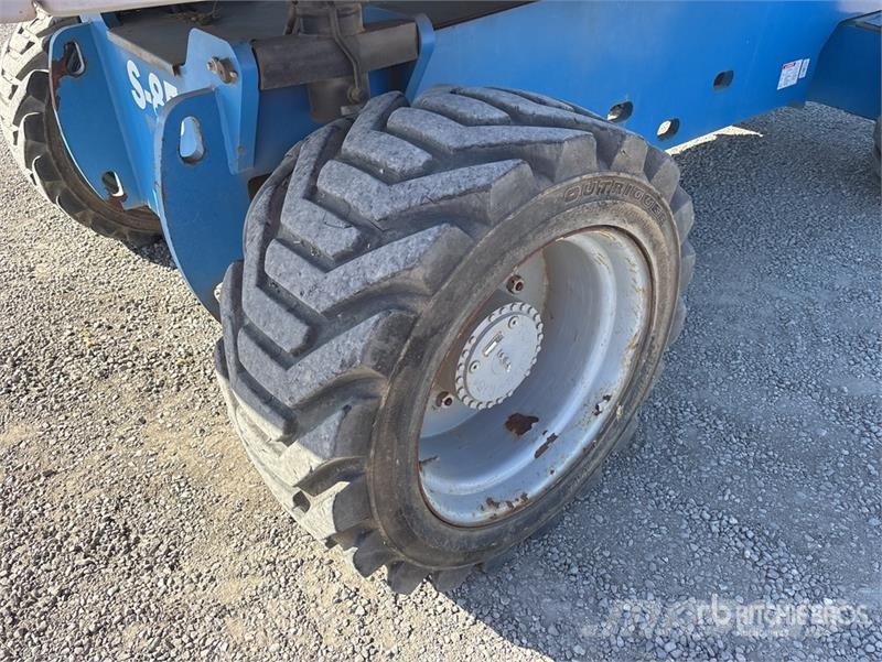 Genie 2WD Diesel Articulating Boom Lift Plataformas elevatórias articuladas