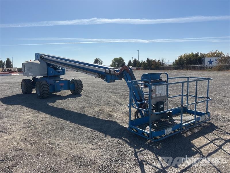 Genie 2WD Diesel Articulating Boom Lift Plataformas elevatórias articuladas