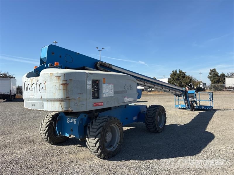Genie 2WD Diesel Articulating Boom Lift Plataformas elevatórias articuladas