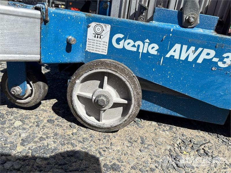 Genie AWP 30S Vertical Mast Lift Vertikaalsed mast tõstukid