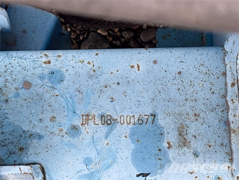 Genie DPL-35S 垂直昇降型リフト