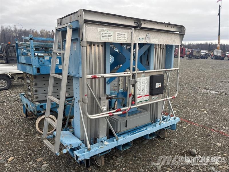 Genie DPL-35S 垂直昇降型リフト
