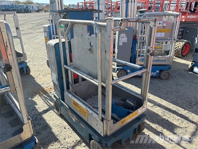 Genie GR-12 Vertical Mast Lift رافعات السارية الرأسية