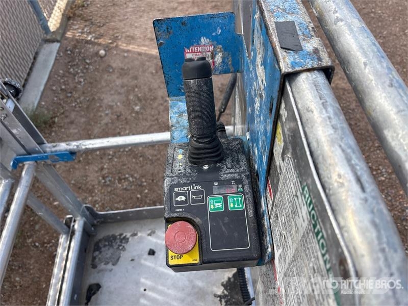Genie GR-20 Vertical Mast Lift Used Personnel lifts and access elevators