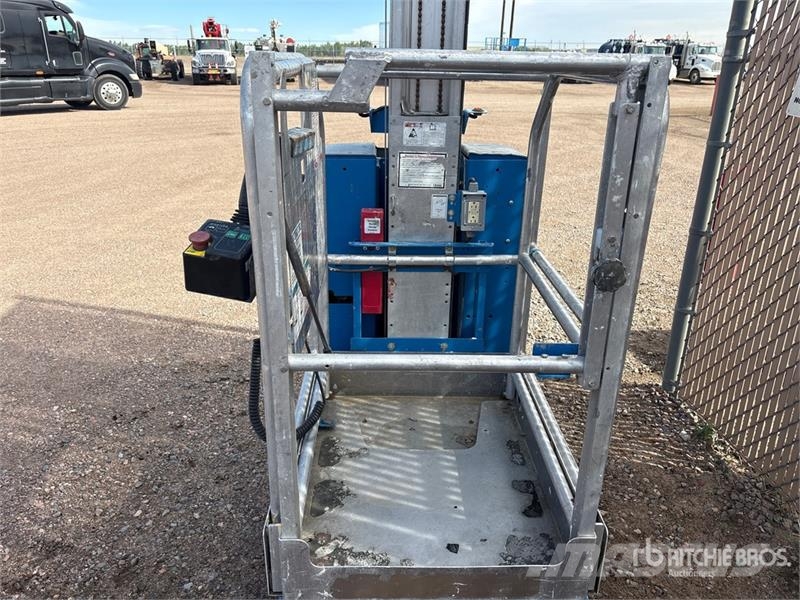 Genie GR-20 Vertical Mast Lift Used Personnel lifts and access elevators