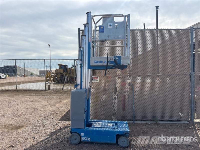 Genie GR-20 Vertical Mast Lift Used Personnel lifts and access elevators