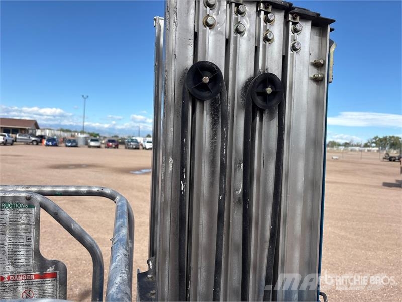 Genie GR-20 Vertical Mast Lift Used Personnel lifts and access elevators