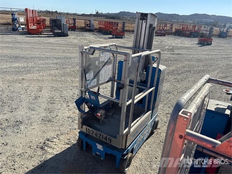 Genie GR20 Vertical Mast Lift Plataformas elevatórias verticais