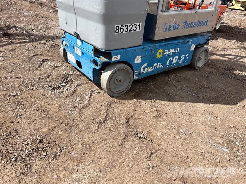 Genie GR20 Vertical Mast Lift Vertikalna dvigala
