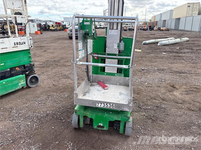 Genie GR20 Vertical Mast Lift Vertikalna dvigala