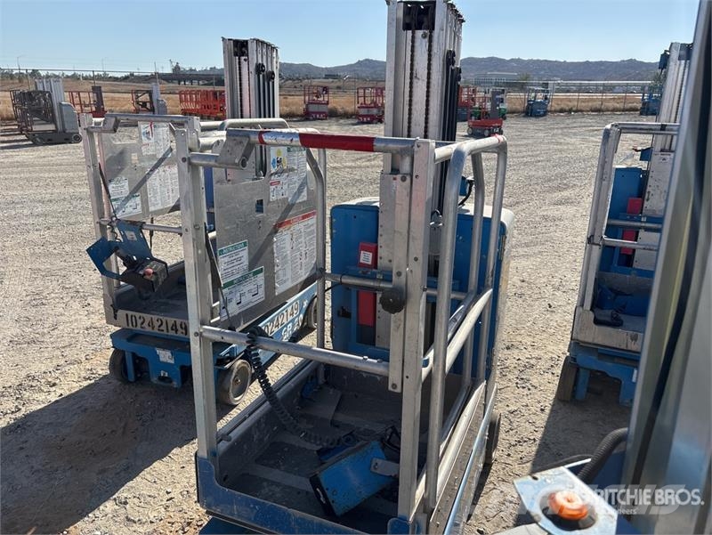 Genie GR20 Vertical Mast Lift رافعات السارية الرأسية
