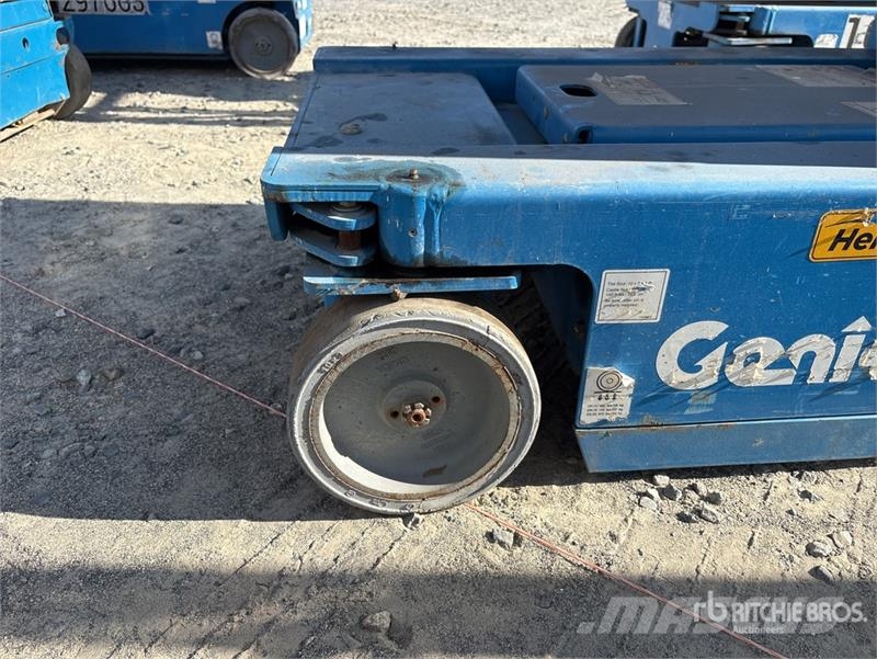 Genie GR20 Vertical Mast Lift رافعات السارية الرأسية