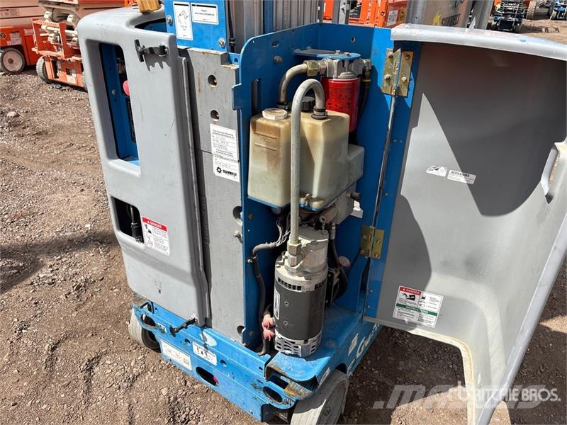 Genie GR20 Vertical Mast Lift Vertikalna dvigala