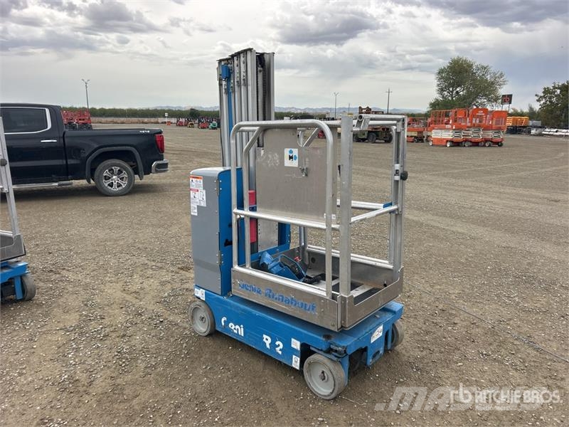 Genie GR20 Vertical Mast Lift Used Personnel lifts and access elevators
