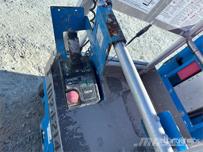 Genie GR20 Vertical Mast Lift Plataformas elevatórias verticais