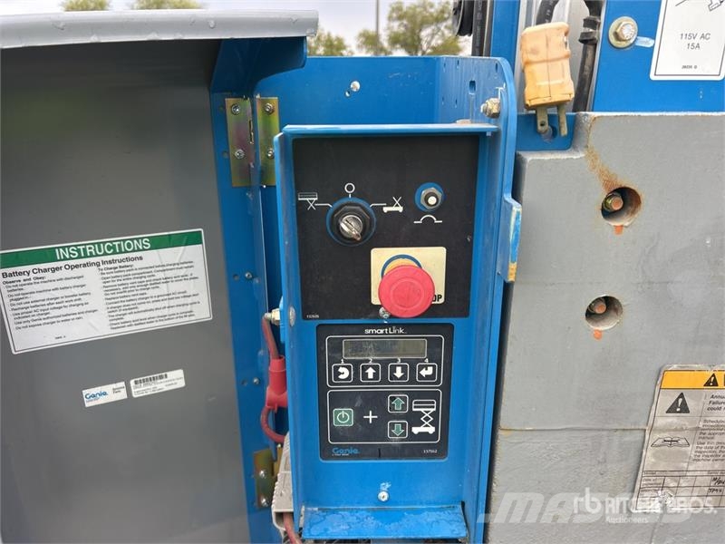 Genie GR20 Vertical Mast Lift Used Personnel lifts and access elevators