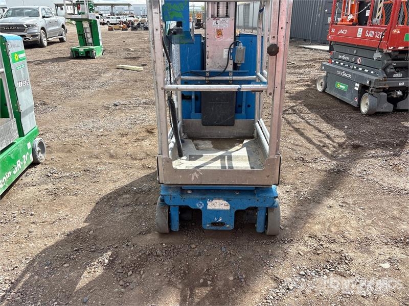 Genie GR20 Vertical Mast Lift Vertikalna dvigala
