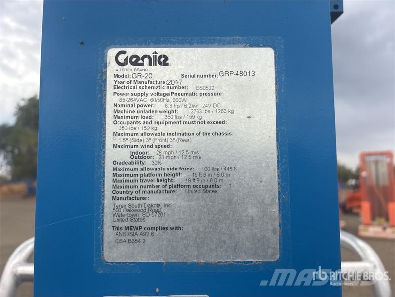 Genie GR20 Vertical Mast Lift Used Personnel lifts and access elevators