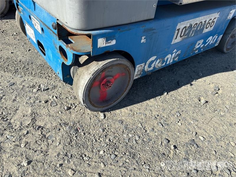 Genie GR20 Vertical Mast Lift رافعات السارية الرأسية