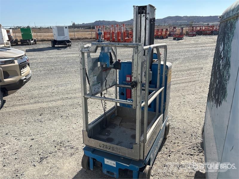 Genie GR20 Vertical Mast Lift Plataformas elevatórias verticais