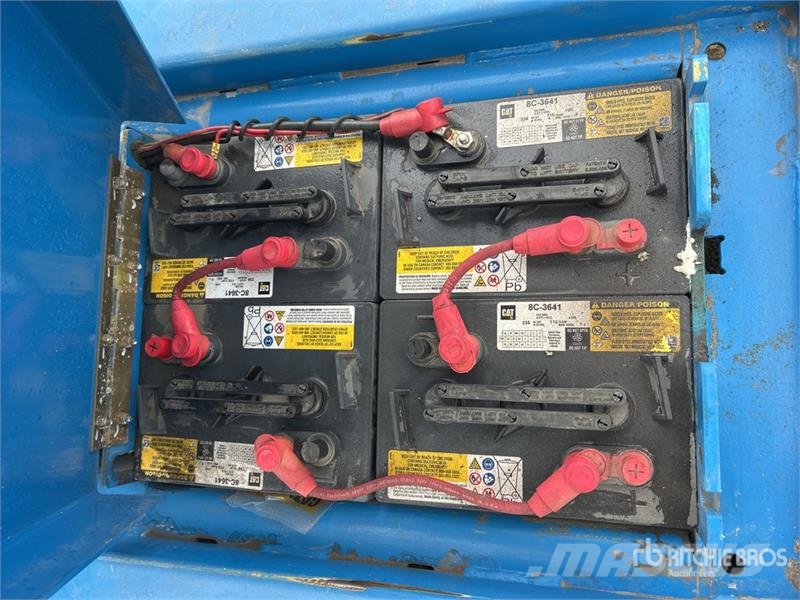 Genie GR20 Vertical Mast Lift Used Personnel lifts and access elevators
