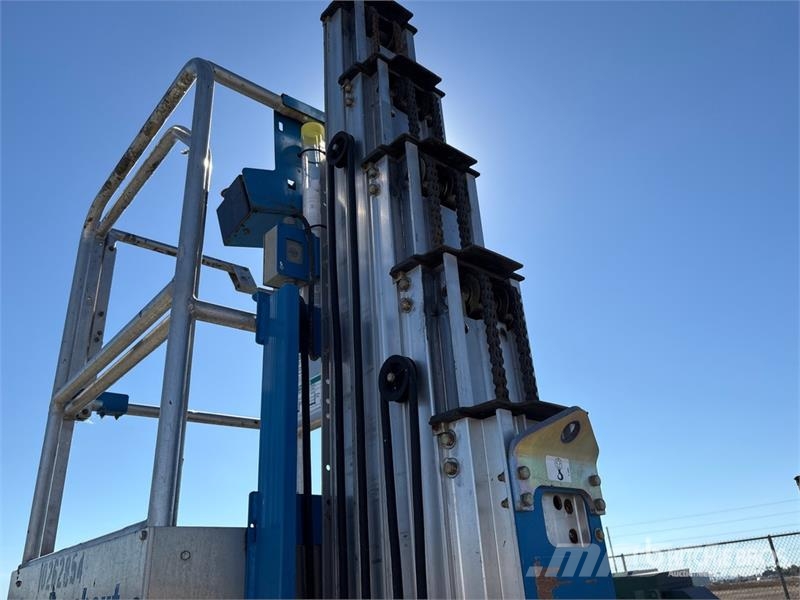 Genie GR20 Vertical Mast Lift Used Personnel lifts and access elevators