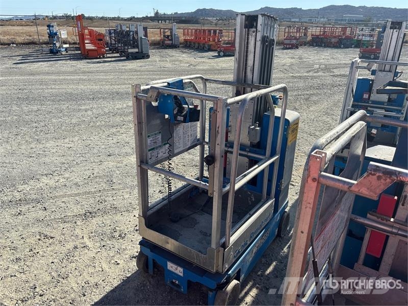 Genie GR20 Vertical Mast Lift Plataformas con jaula de elevación