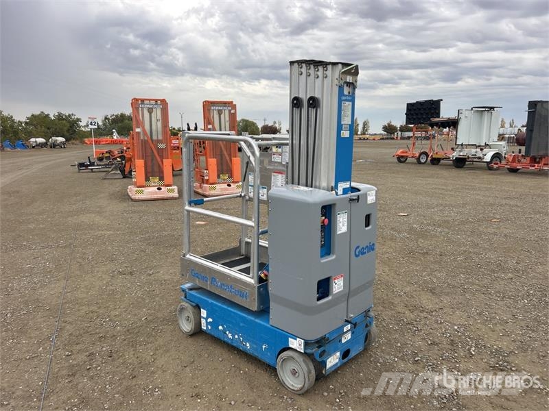 Genie GR20 Vertical Mast Lift Used Personnel lifts and access elevators