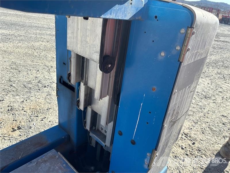 Genie GR20 Vertical Mast Lift Plataformas elevatórias verticais