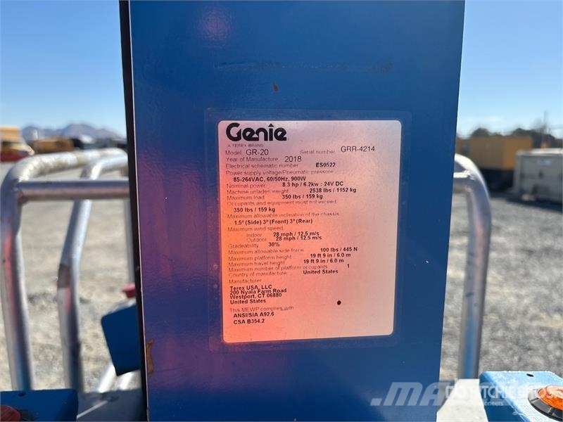 Genie GR20 Vertical Mast Lift Used Personnel lifts and access elevators
