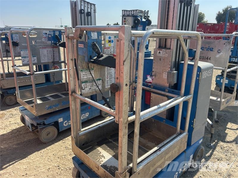 Genie GR20 Vertical Mast Lift Plataformas elevatórias verticais