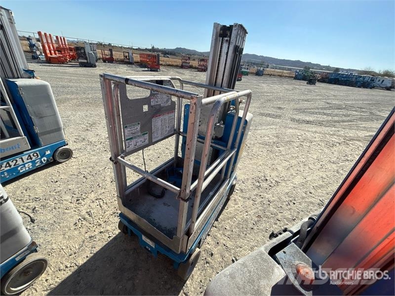 Genie GR20 Vertical Mast Lift Plataformas elevatórias verticais