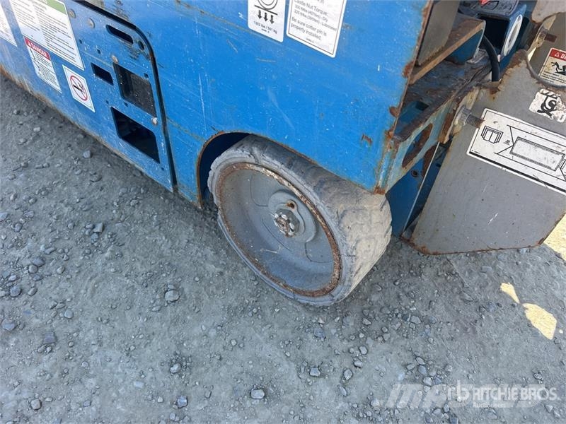 Genie GS-1930 Electric Scissor Lift Scissor lifts