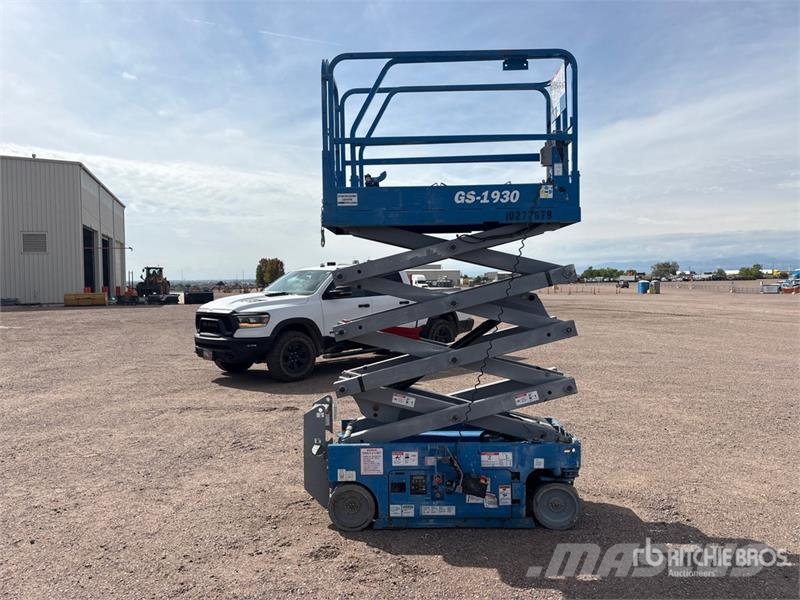 Genie GS-1930 Electric Scissor Lift Ножничные подъемники