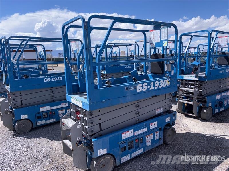 Genie GS-1930 Electric Scissor Lift Scissor lifts
