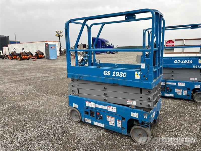 Genie GS-1930 Electric Scissor Lift Ножничные подъемники