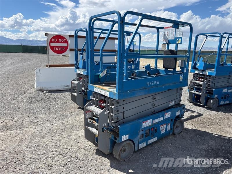 Genie GS-1930 Electric Scissor Lift Scissor lifts