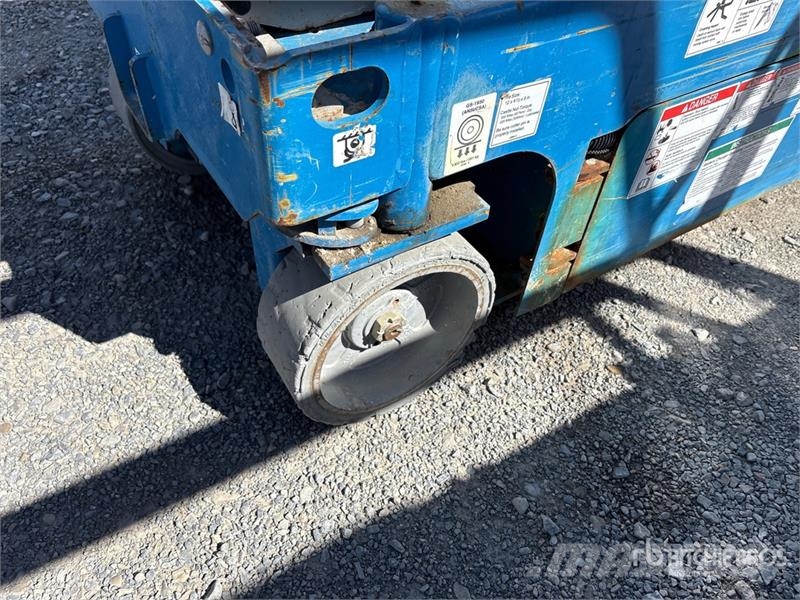Genie GS-1930 Electric Scissor Lift Scissor lifts