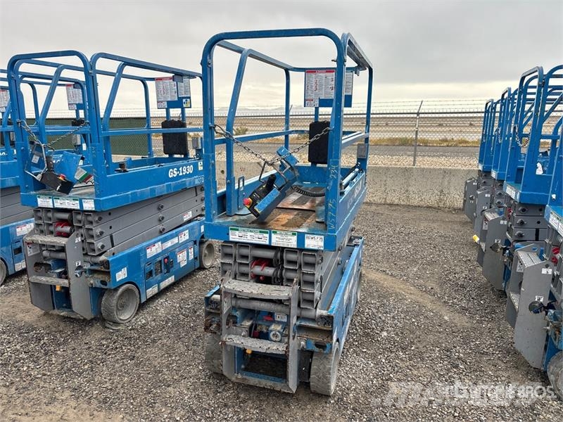 Genie GS-1930 Electric Scissor Lift Ножничные подъемники