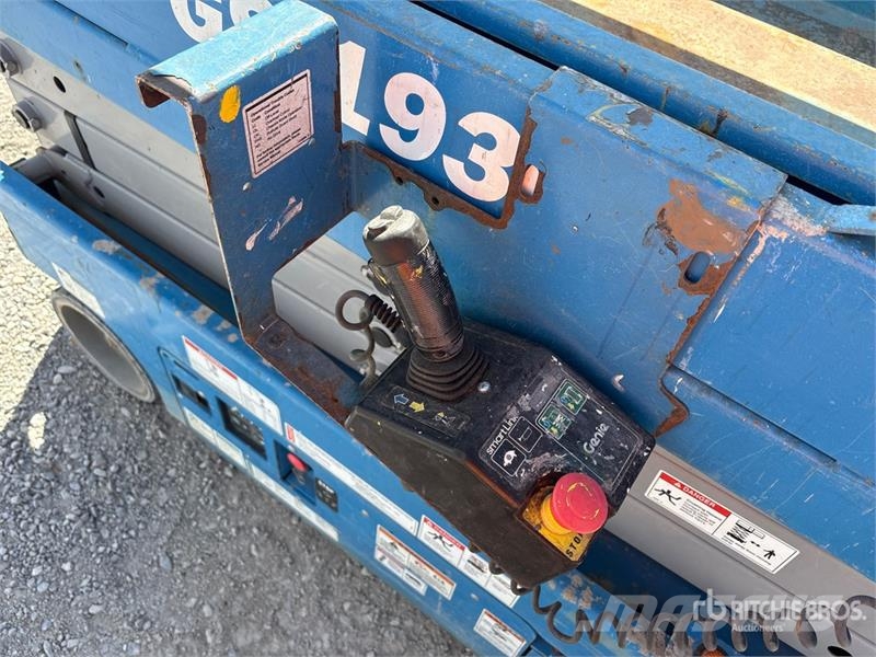 Genie GS-1930 Electric Scissor Lift Scissor lifts