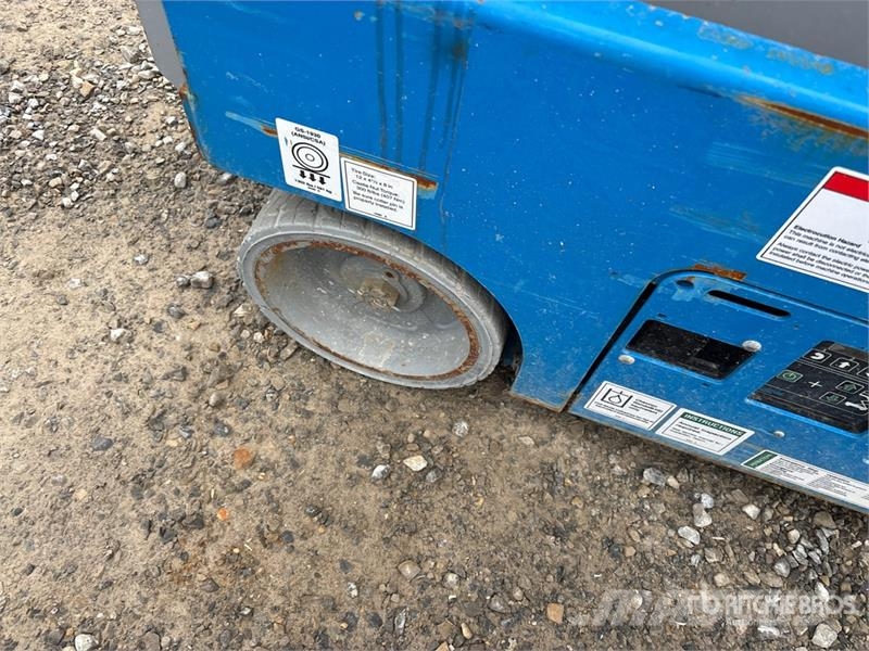 Genie GS-1930 Electric Scissor Lift Ножничные подъемники