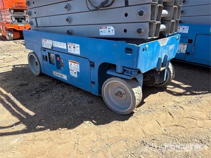Genie GS-1930 Electric Scissor Lift Scissor lifts