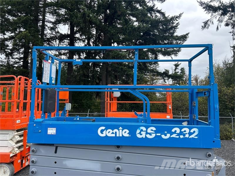 Genie GS-3232 Electric Scissor Lift 剪式升降機